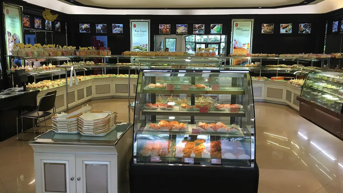 Bakery bakes